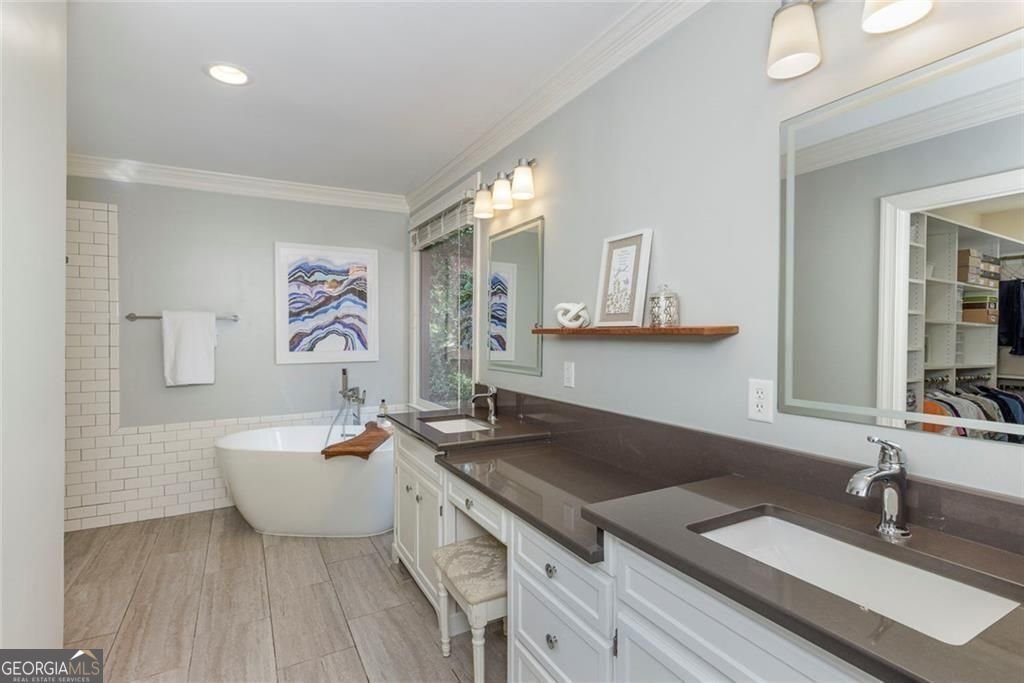 450 Greenlaurel Drive Sandy Springs - Photo 17
