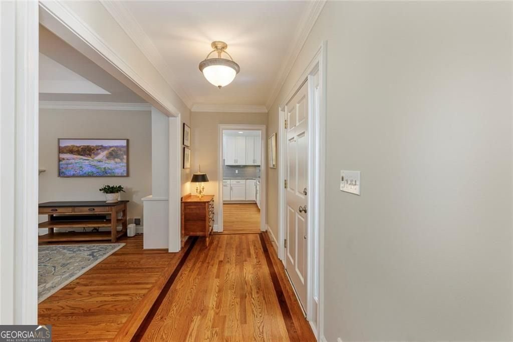 450 Greenlaurel Drive Sandy Springs - Photo 8