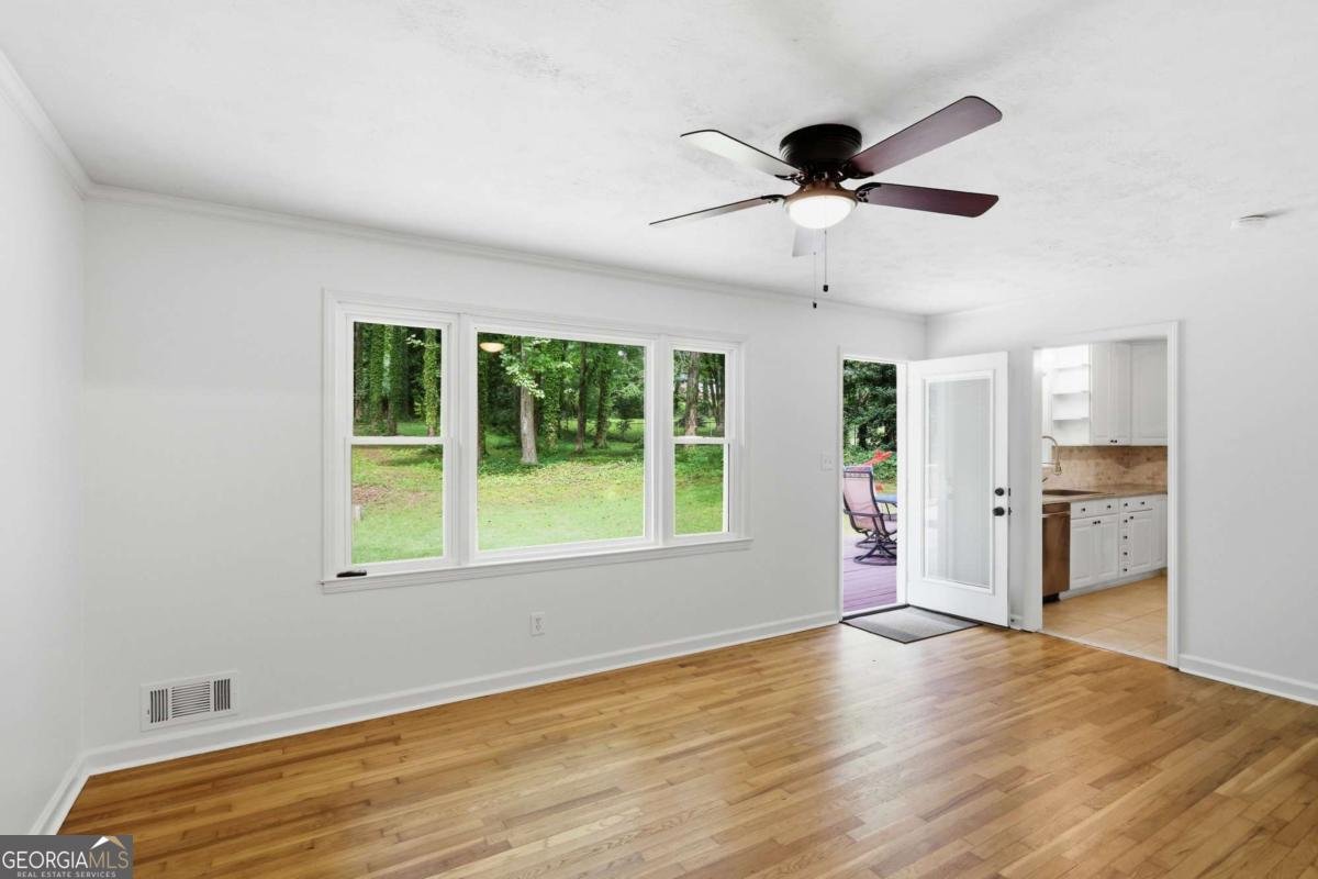 1661 Smithwood Drive Marietta - Photo 7