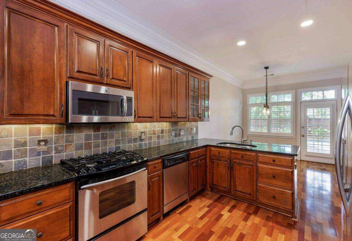 8720 Parker Place Roswell - Photo 11