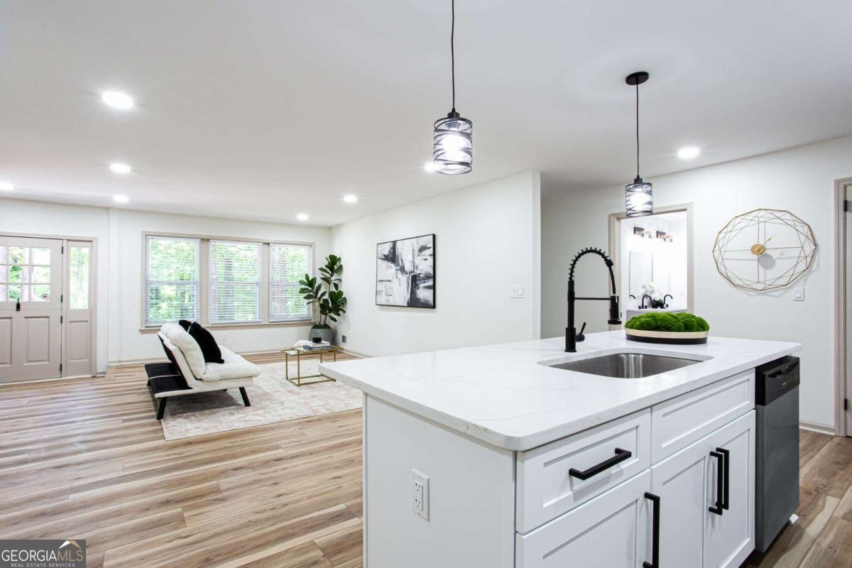 1460 Loch Lomond Trail Atlanta - Photo 10
