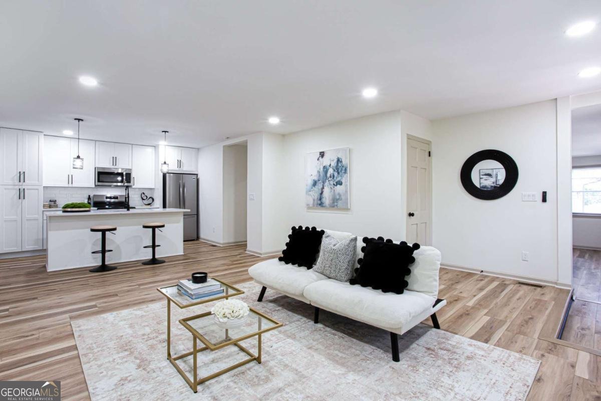 1460 Loch Lomond Trail Atlanta - Photo 7