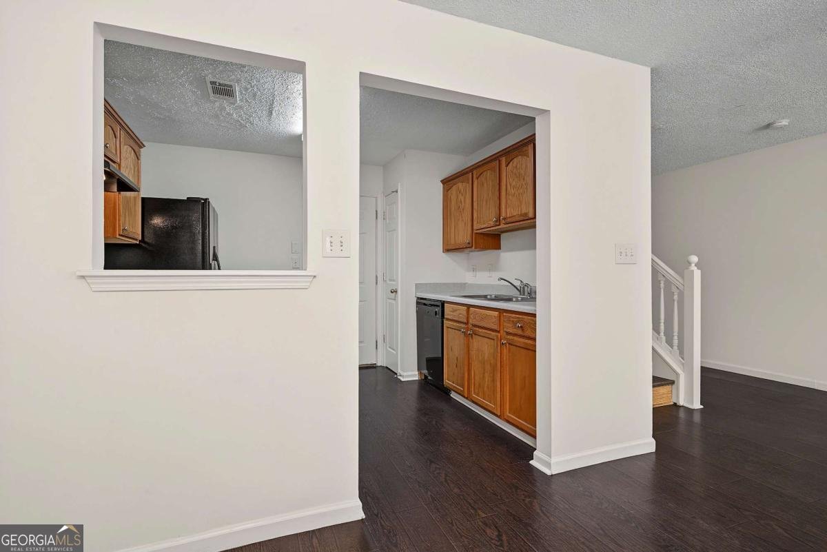 330 Parkway Road Union City - Photo 7