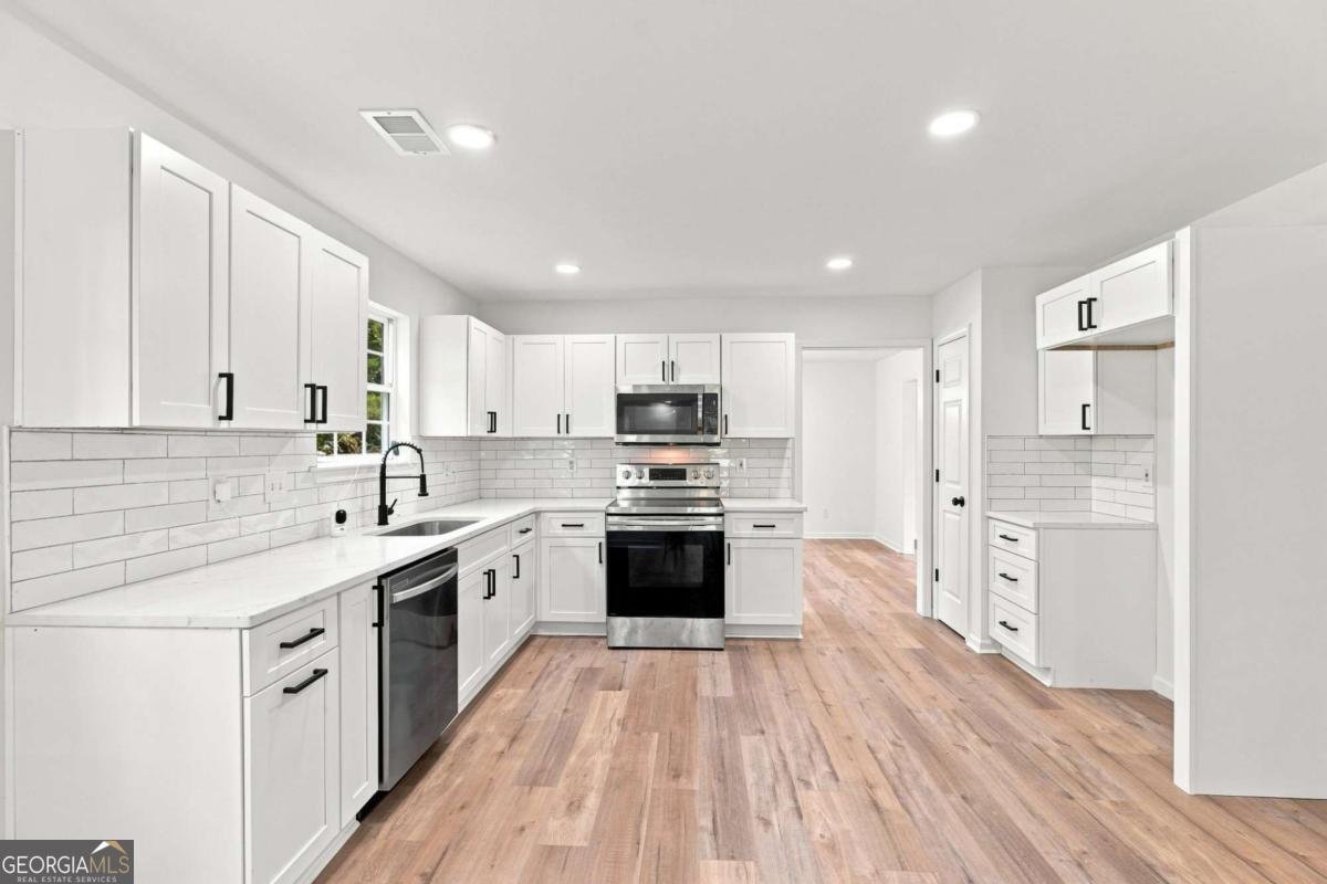 5845 Amerson Lane Ellenwood - Photo 13