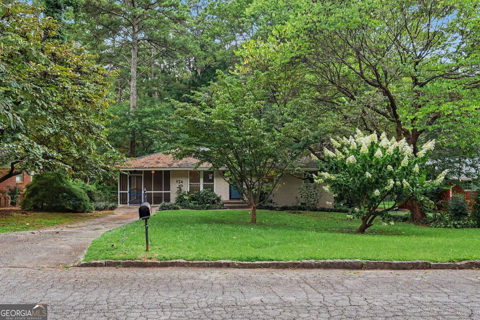 924 Greenbriar Place Decatur - main photo