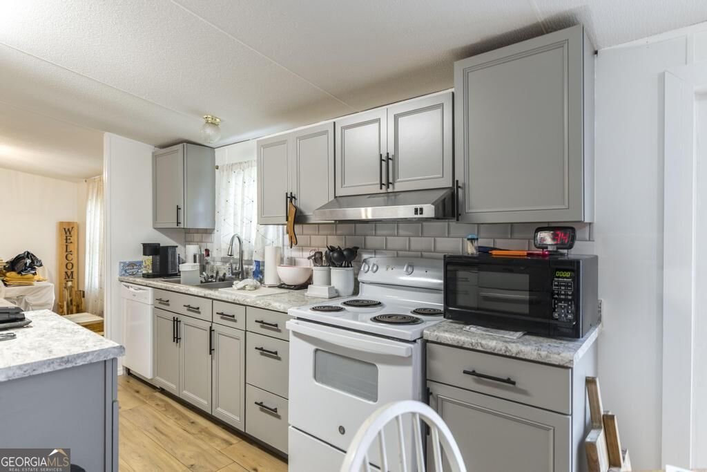 309 Centennial Drive Byron - Photo 14