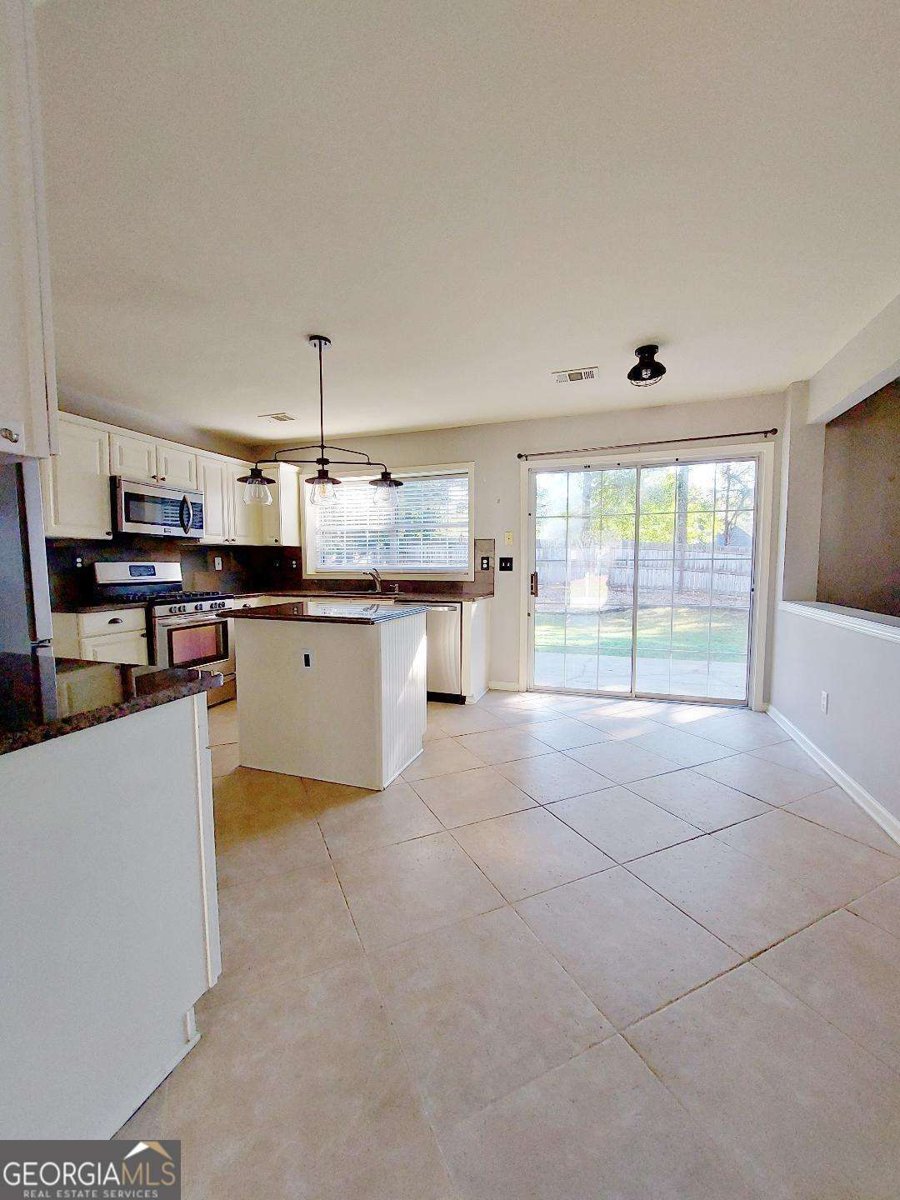 11830 Carriage Park Lane Johns Creek - Photo 8