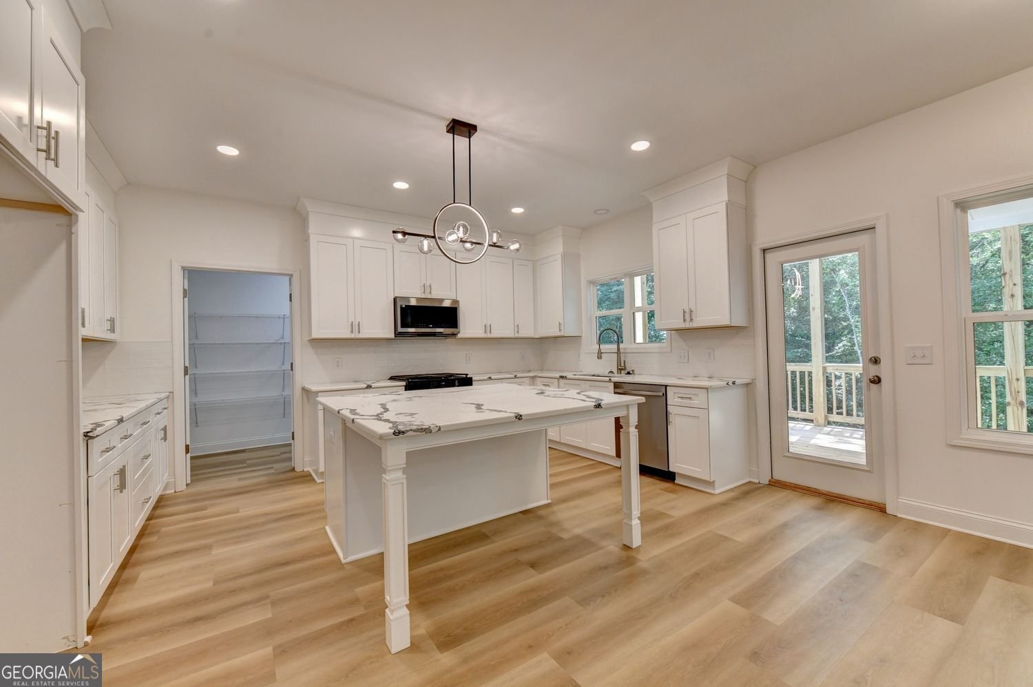 9135 Fox Trail Lane Gainesville - Photo 13