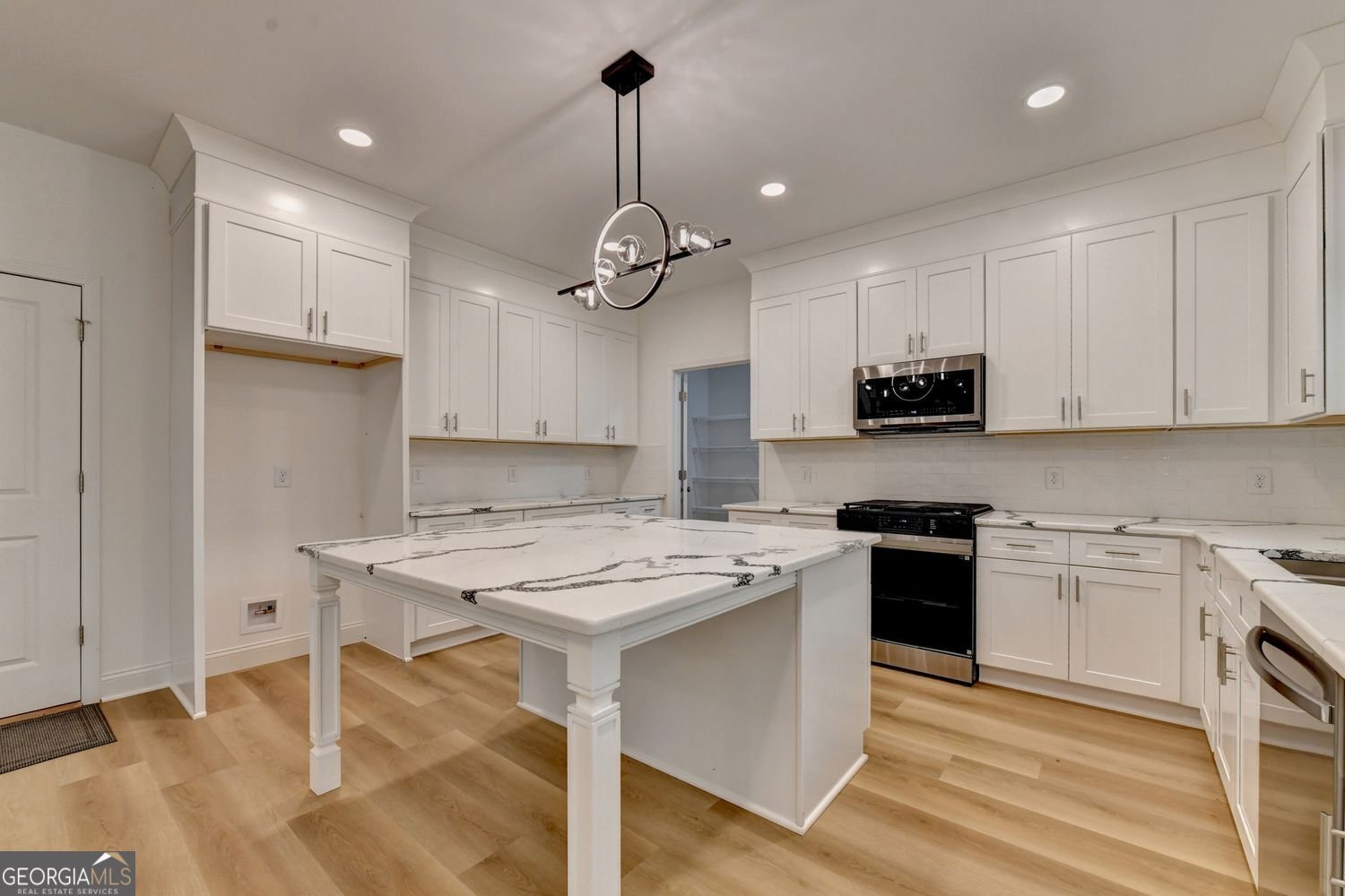 9135 Fox Trail Lane Gainesville - Photo 17