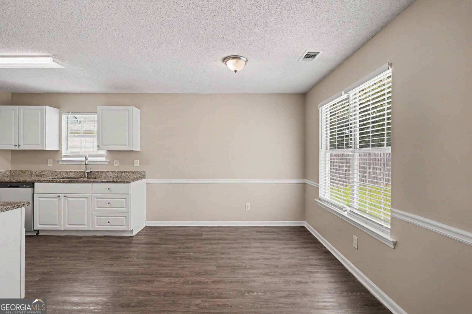 722 Rosewood Circle Jonesboro - Photo 6