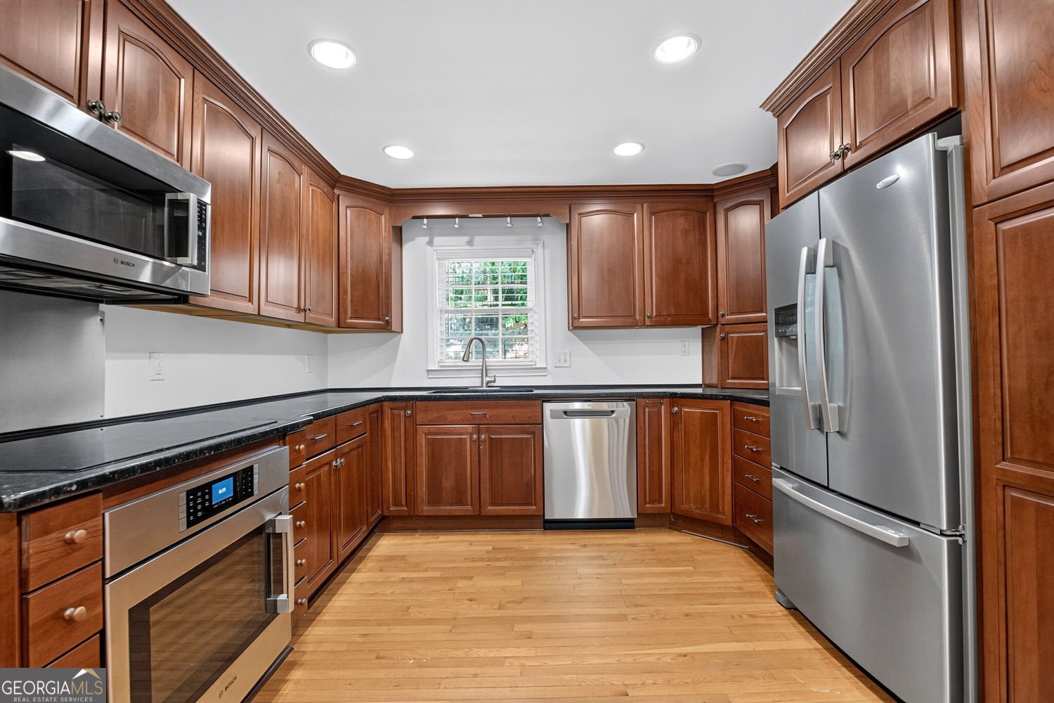 415 Forest Hills Drive Sandy Springs - Photo 10