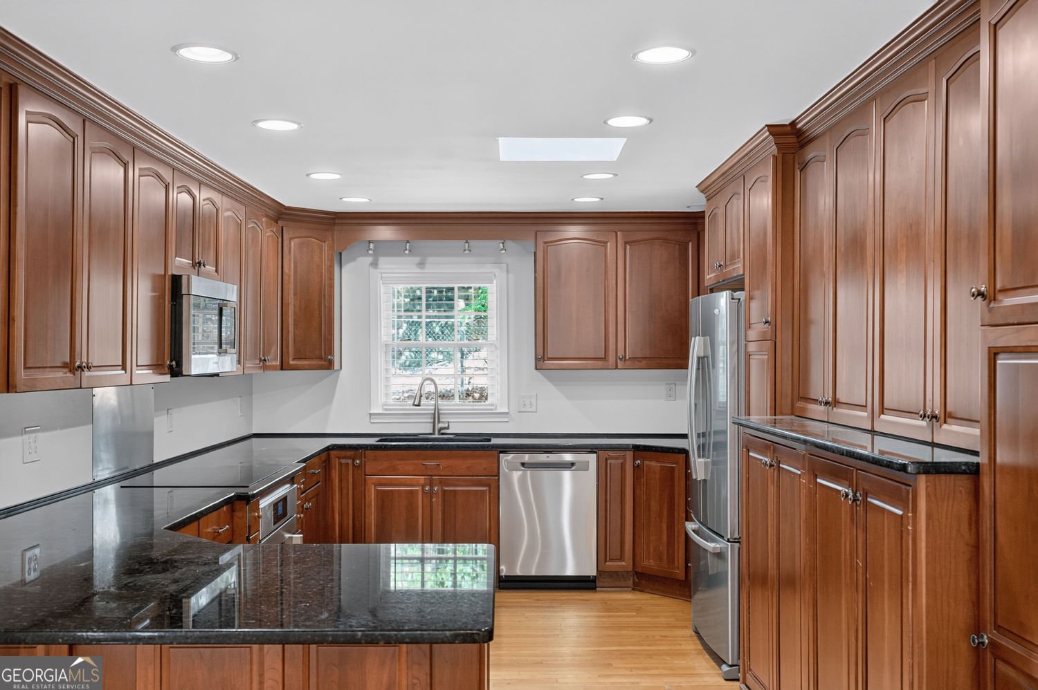 415 Forest Hills Drive Sandy Springs - Photo 13