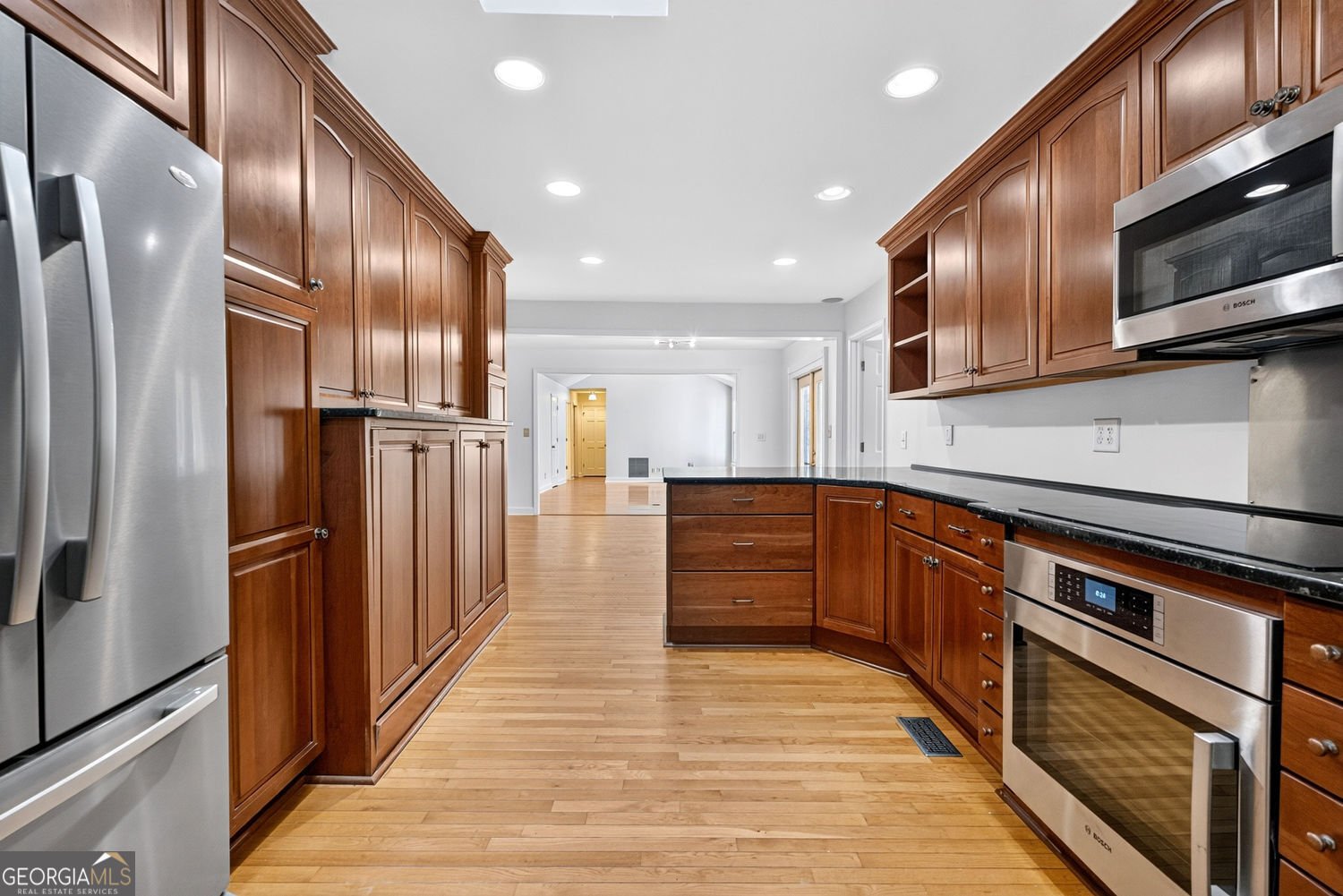 415 Forest Hills Drive Sandy Springs - Photo 14