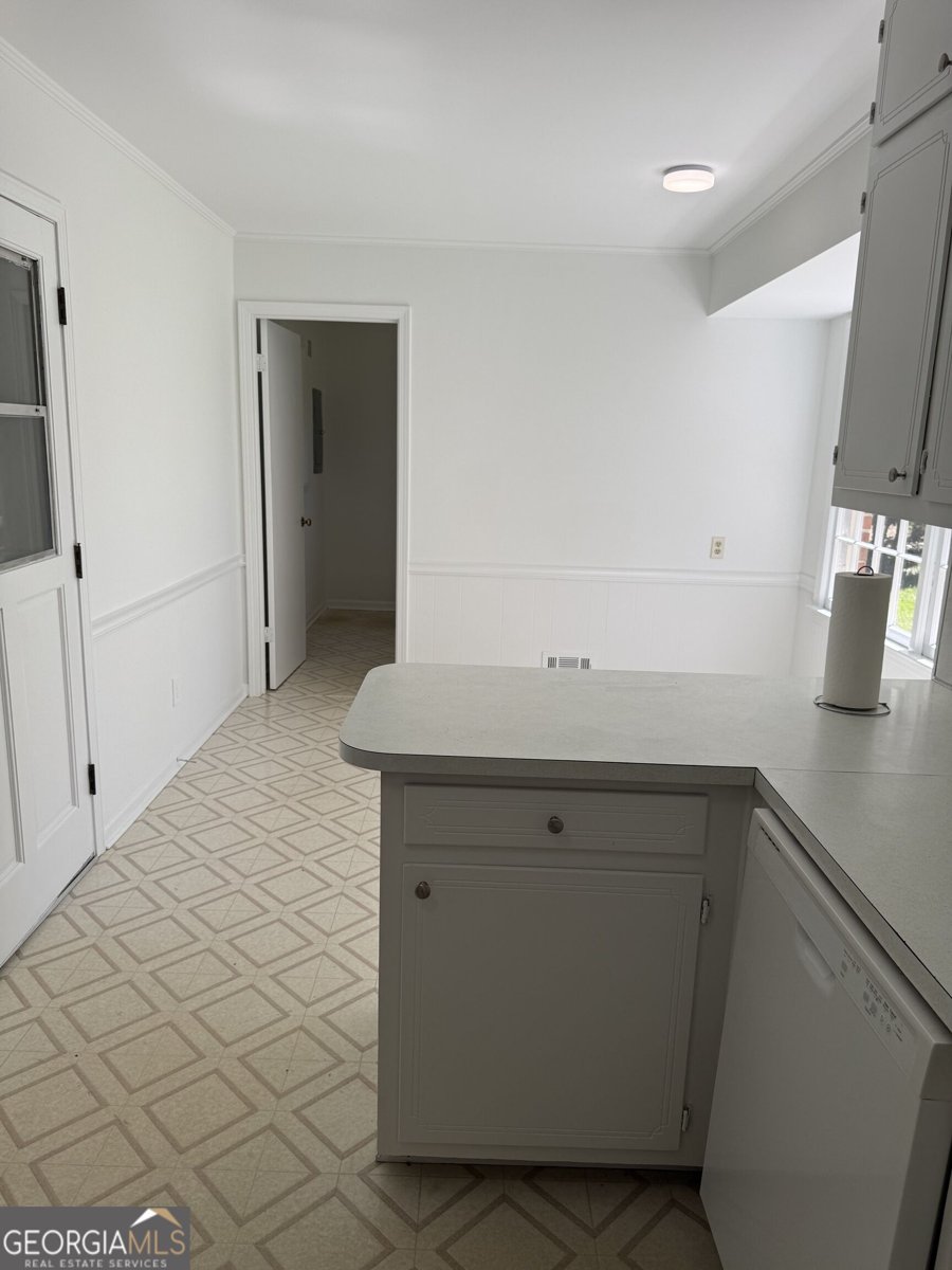 2027 Kensington High Street Lilburn - Photo 10