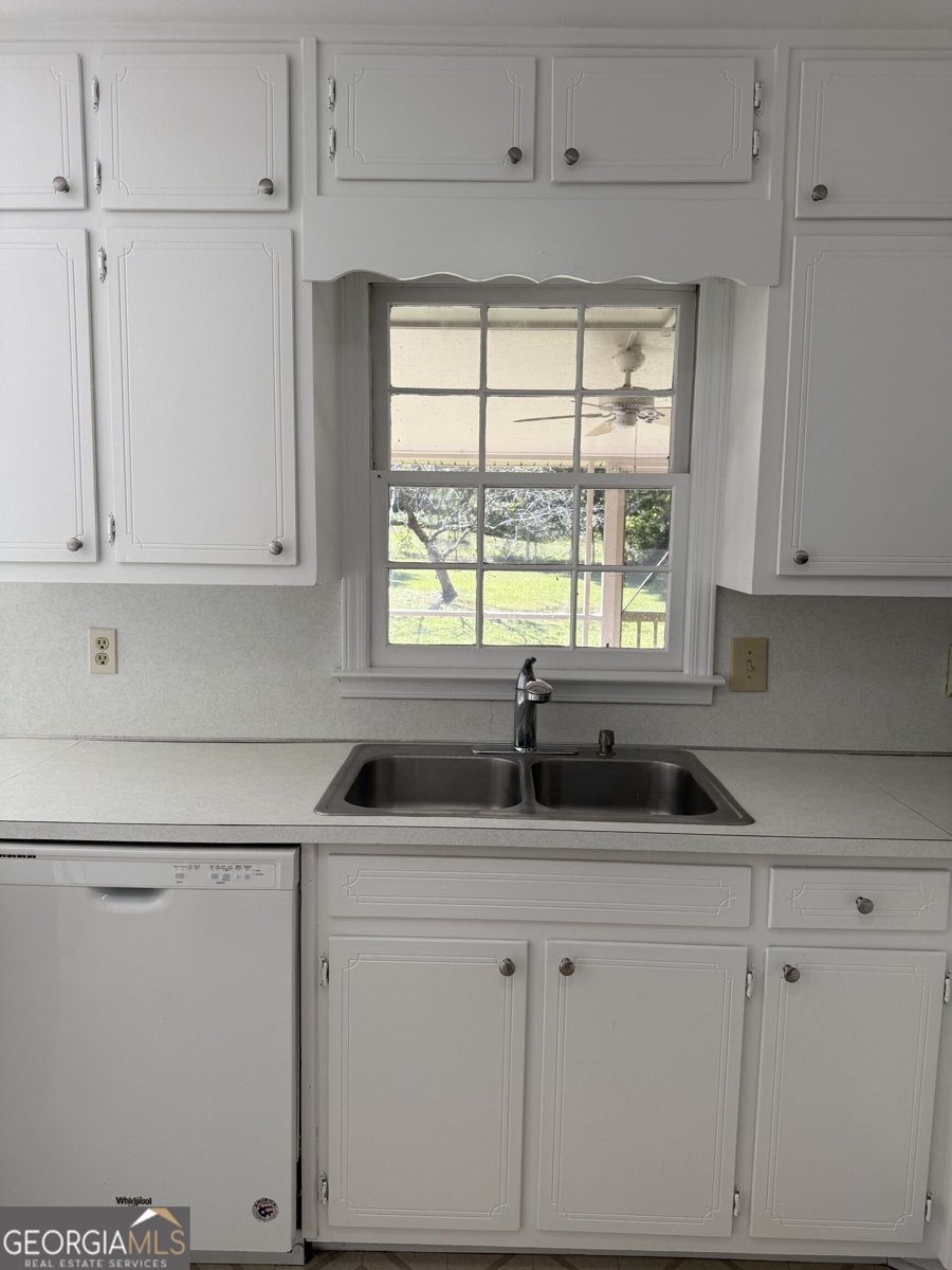 2027 Kensington High Street Lilburn - Photo 9