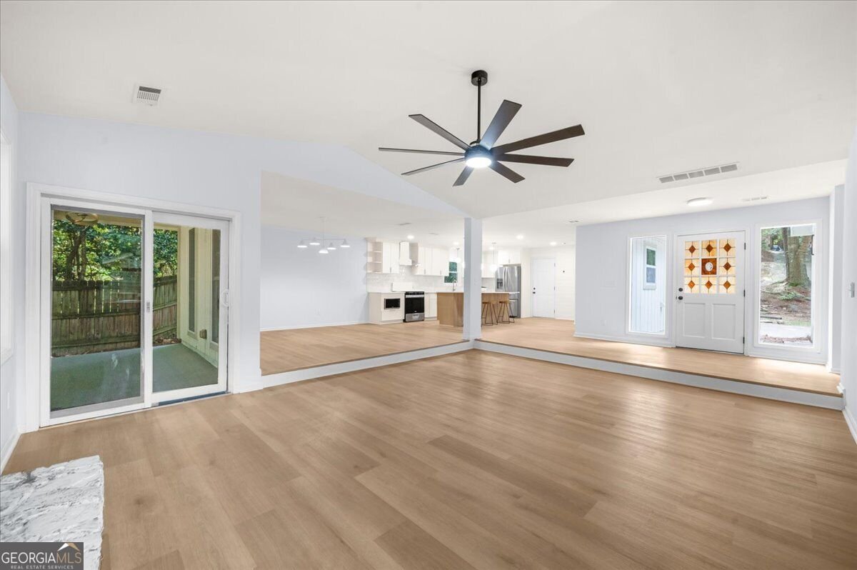 9570 Hillside Drive Roswell - Photo 11