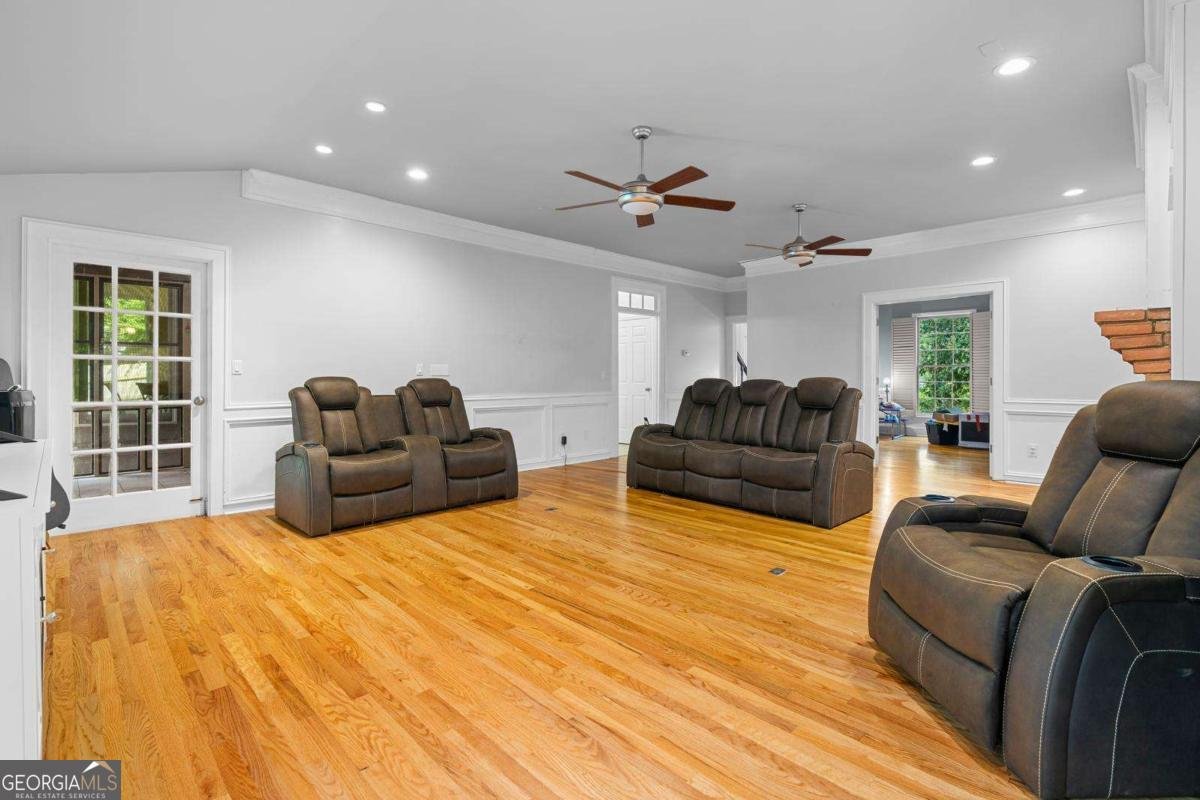 10560 Haynes Bridge Road Alpharetta - Photo 8
