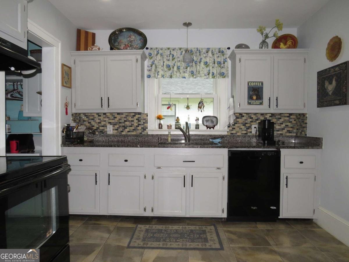 318 College Street Cedartown - Photo 10