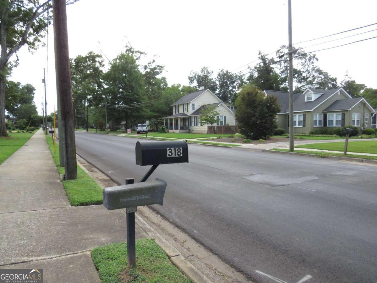 318 College Street Cedartown - Photo 9