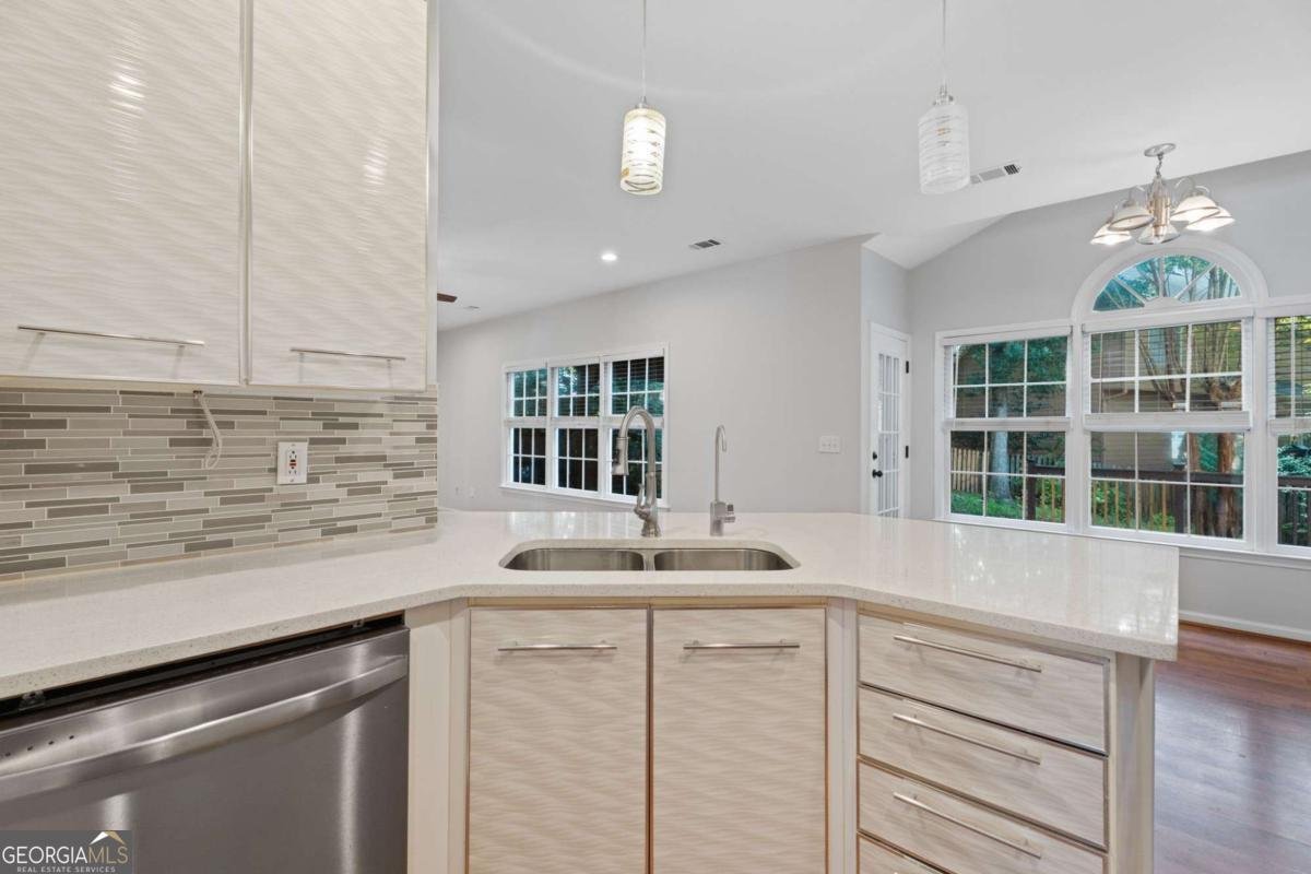 1010 Burycove Lane Lawrenceville - Photo 7