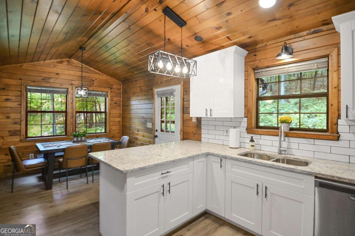 136 Fox Run Drive Blue Ridge - Photo 13