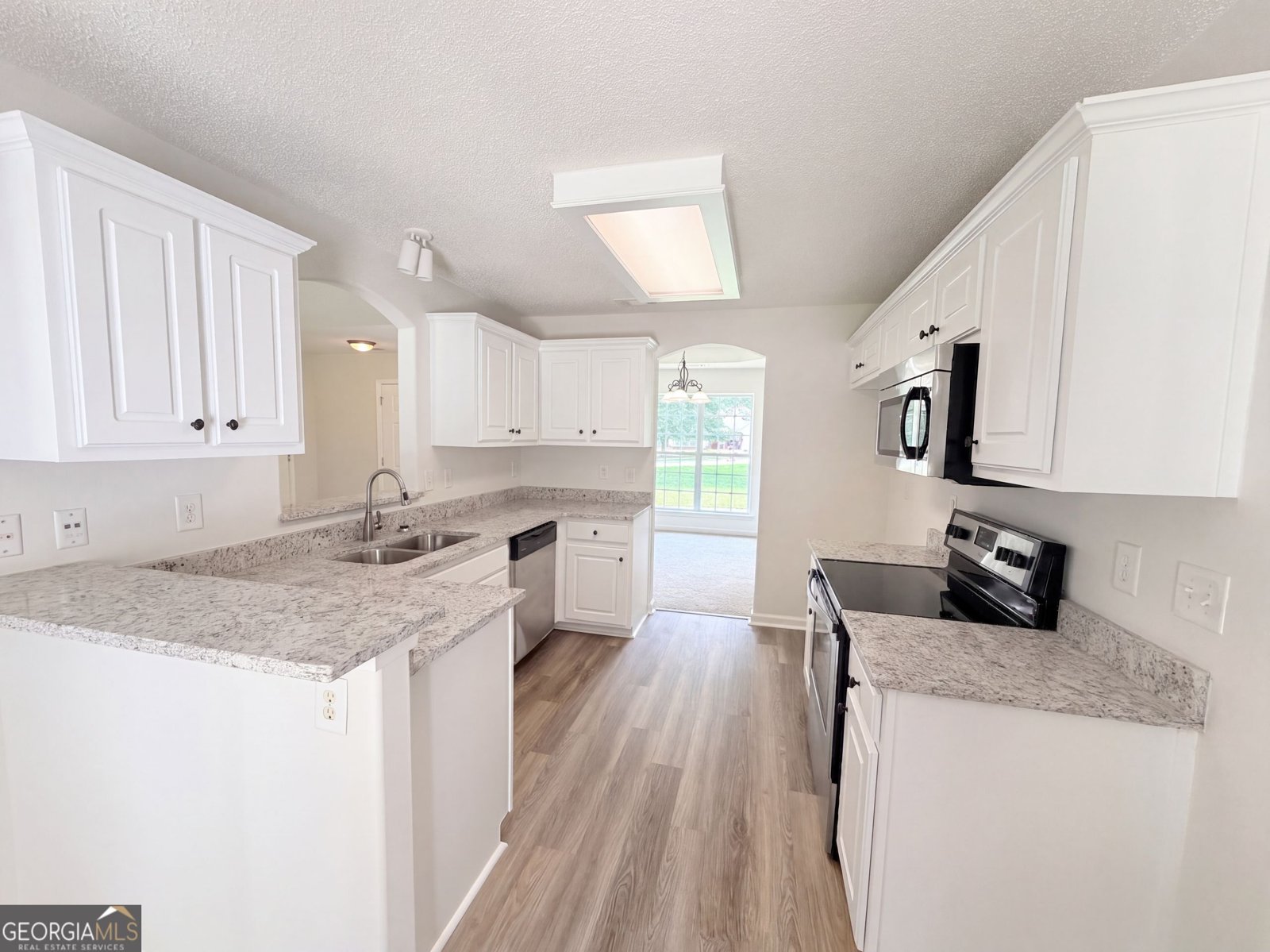 2506 Marixa Drive Statham - Photo 6