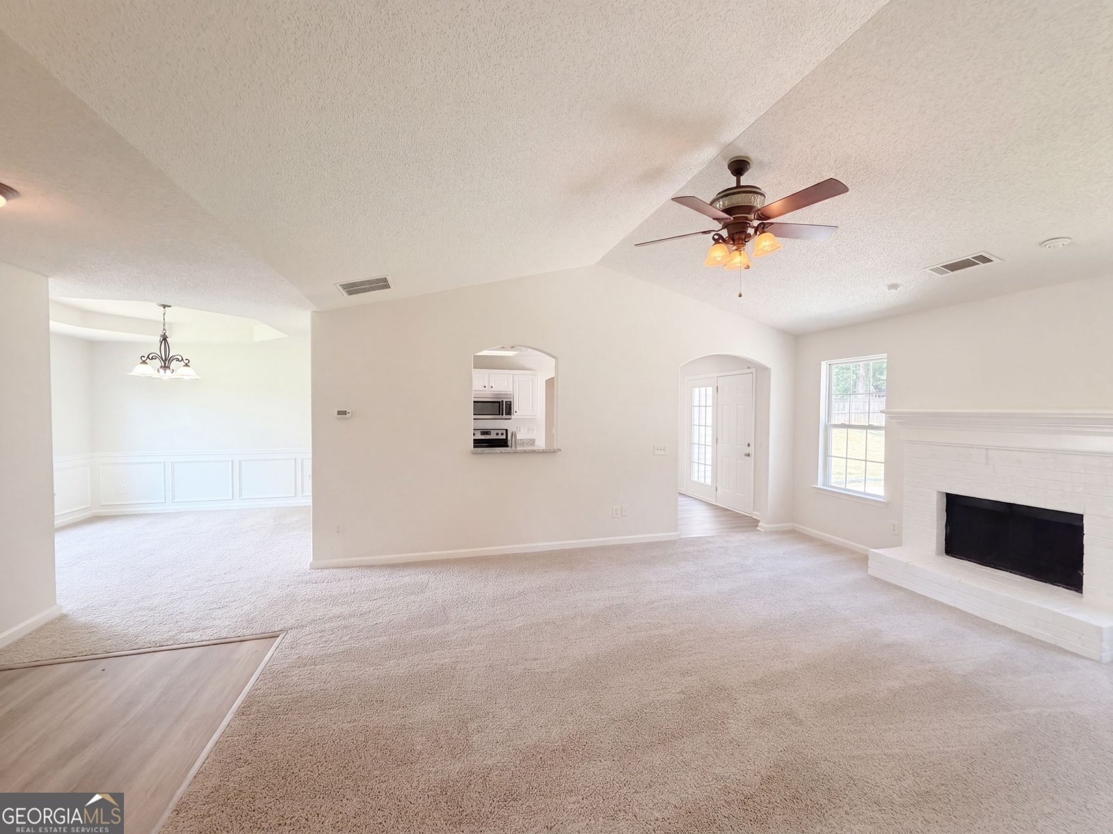 2506 Marixa Drive Statham - Photo 9