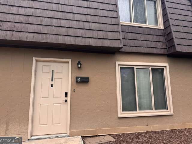 1818 Ashborough Circle Marietta - main photo