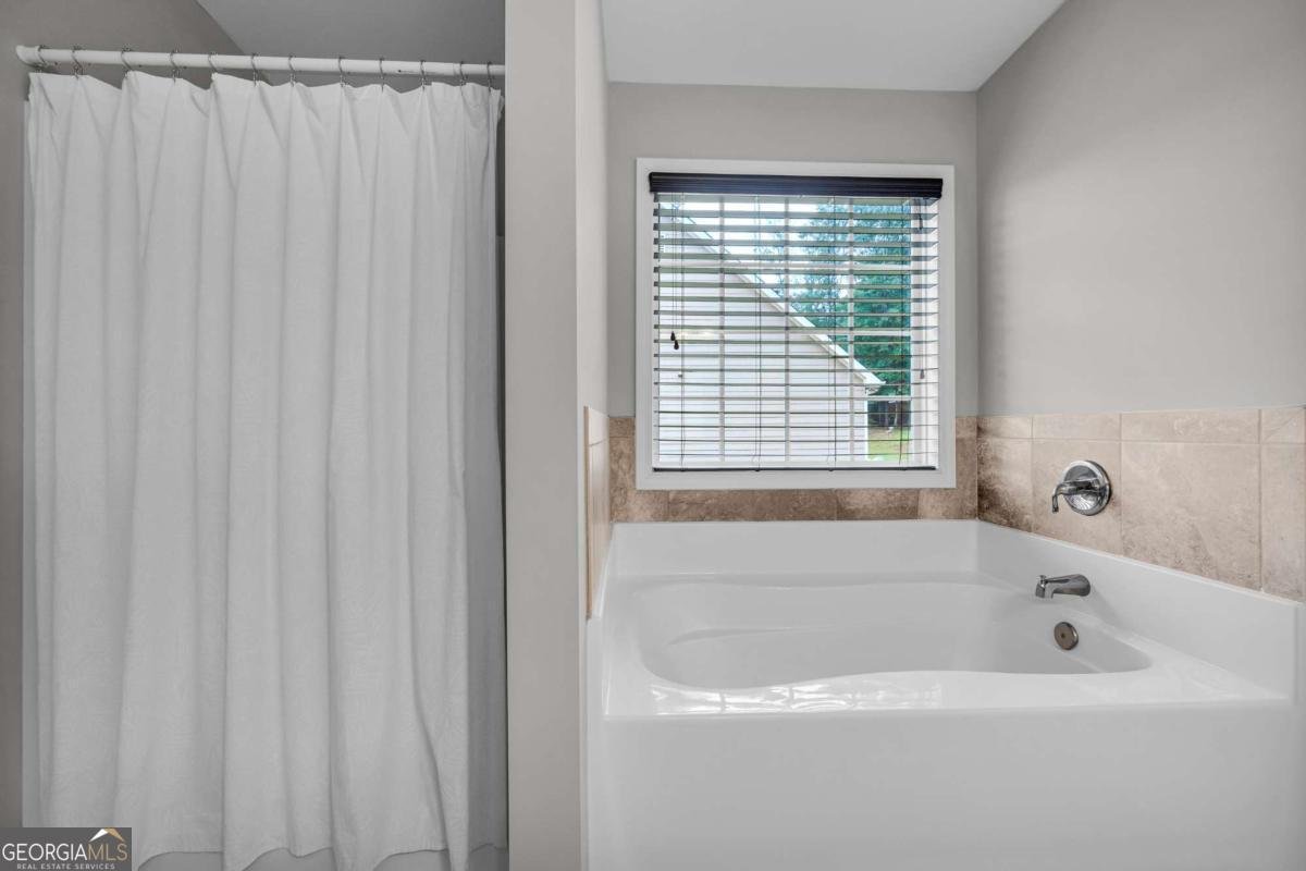 388 Belmont Park Drive Commerce - Photo 24