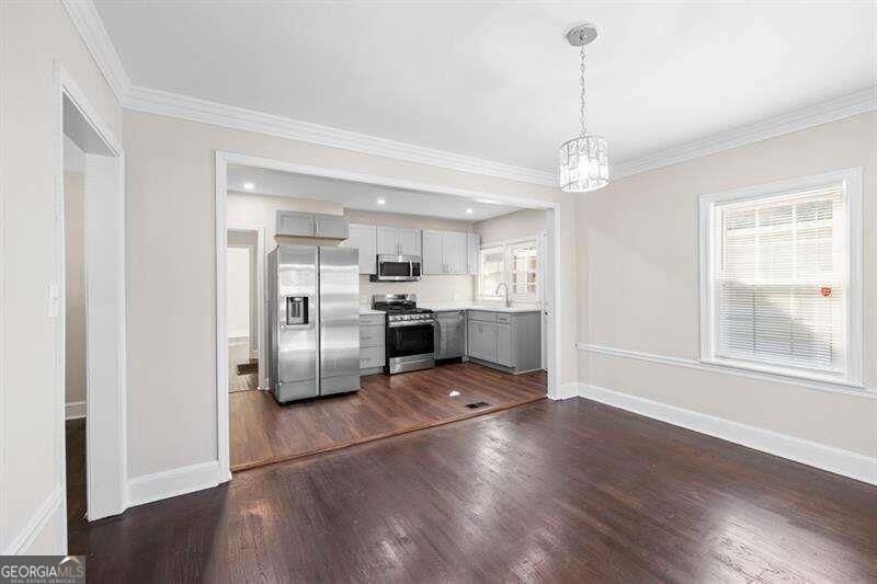 2506 Maple Street East Point - Photo 11