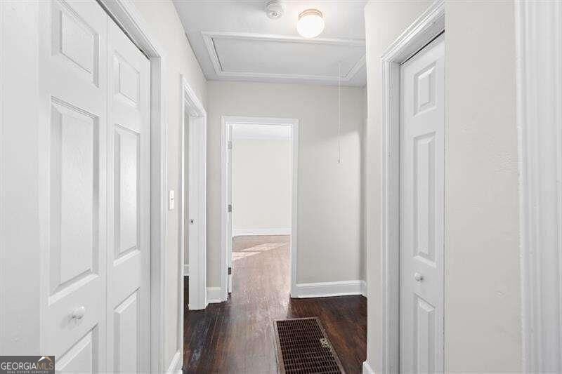 2506 Maple Street East Point - Photo 15