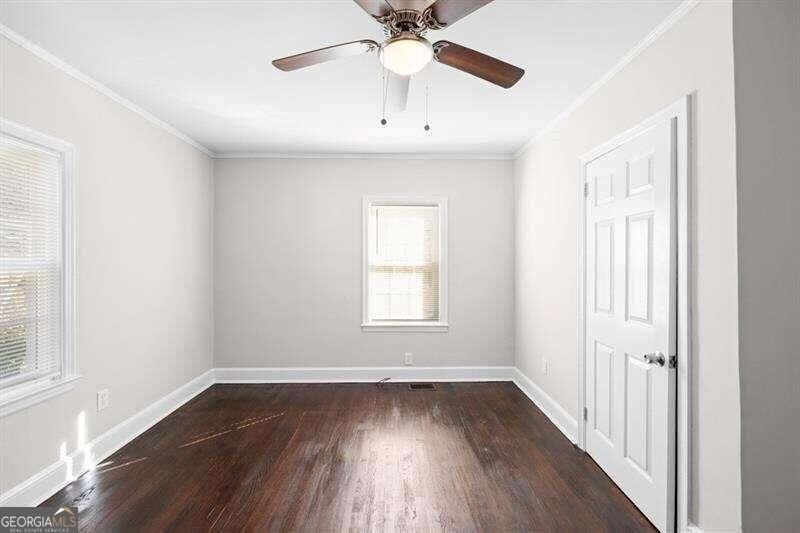 2506 Maple Street East Point - Photo 16