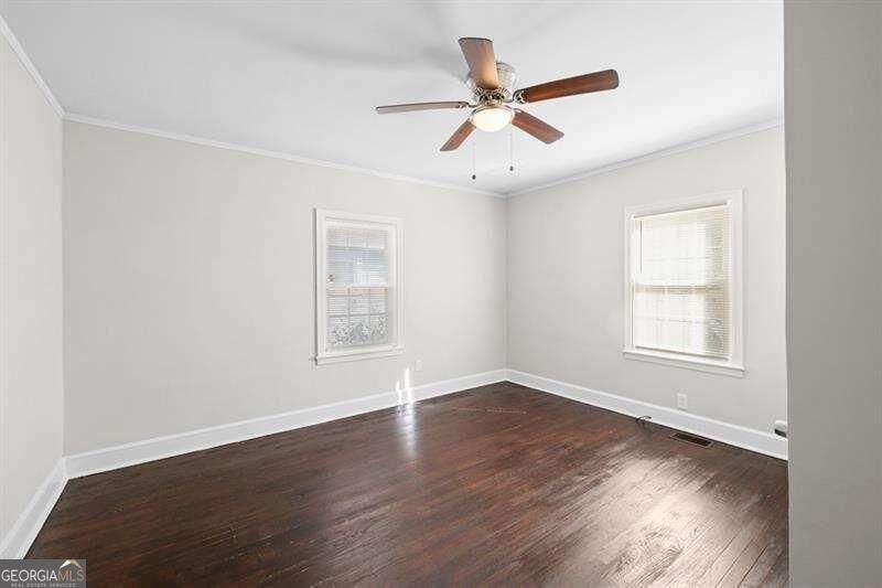 2506 Maple Street East Point - Photo 17