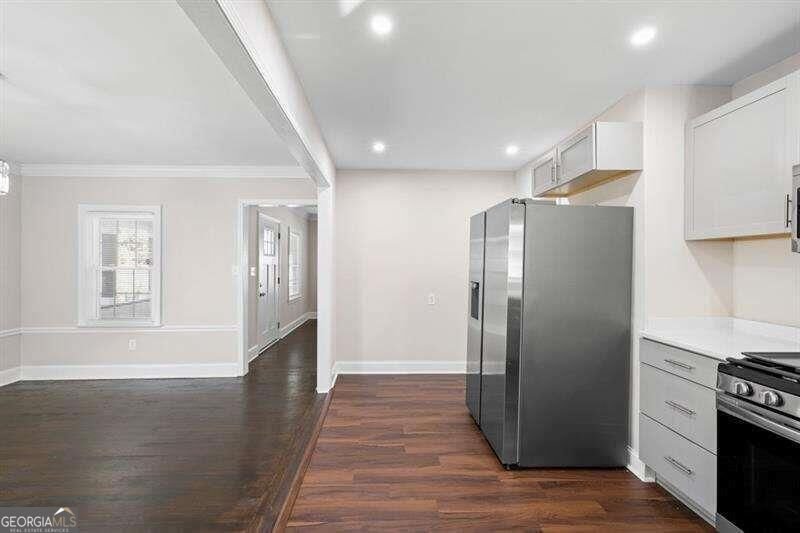 2506 Maple Street East Point - Photo 6