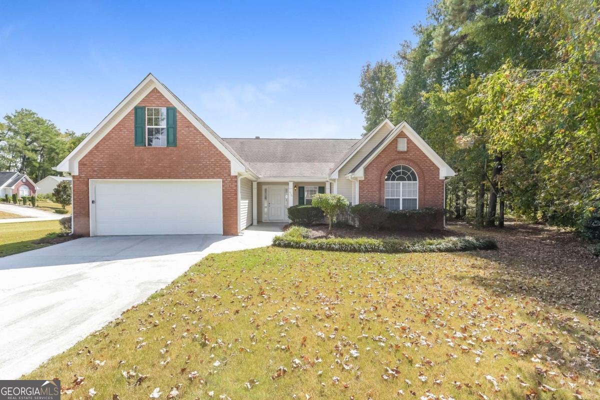 2725 Lenora Springs Drive Snellville - main photo