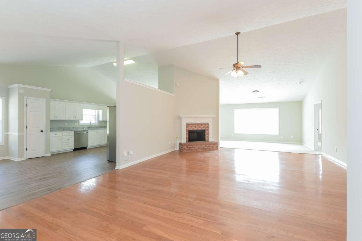 2725 Lenora Springs Drive Snellville - Photo 6