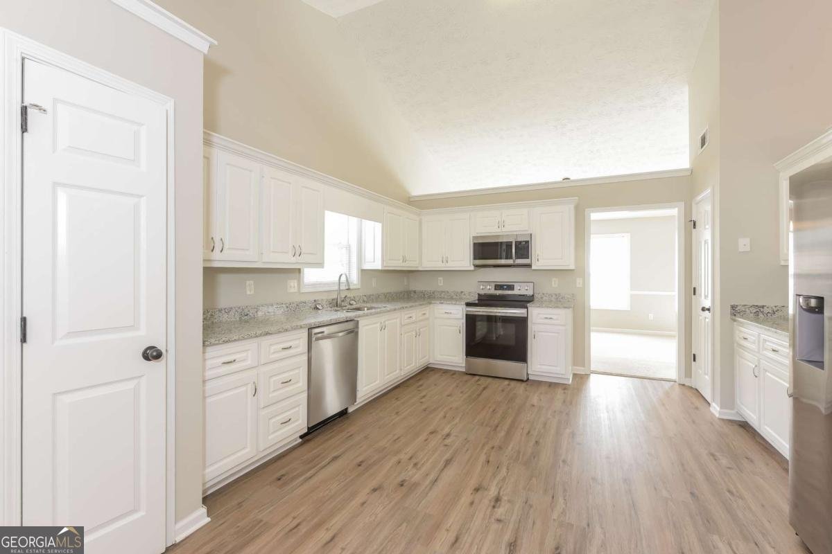 2725 Lenora Springs Drive Snellville - Photo 9