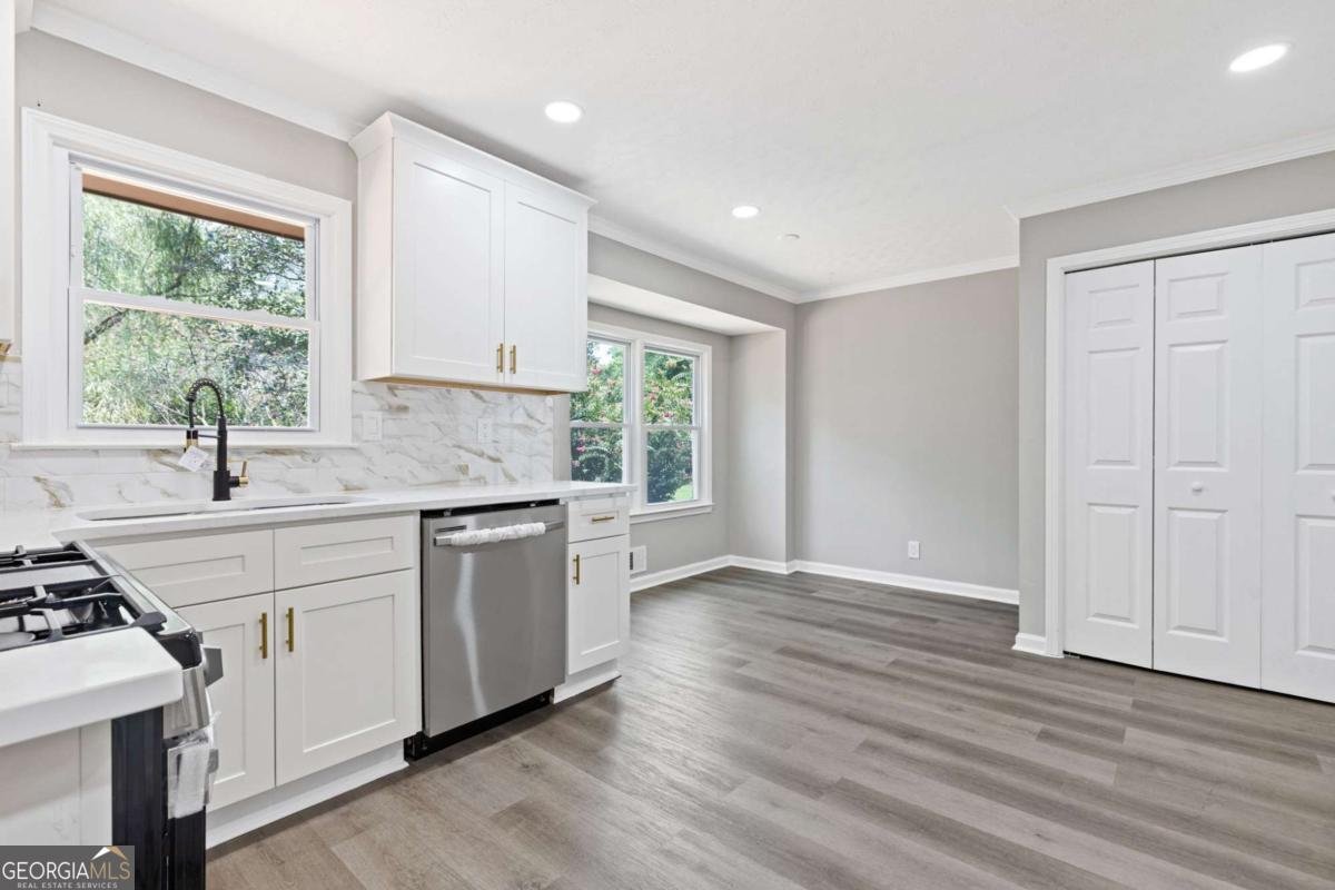 214 Lester Road Lawrenceville - Photo 10