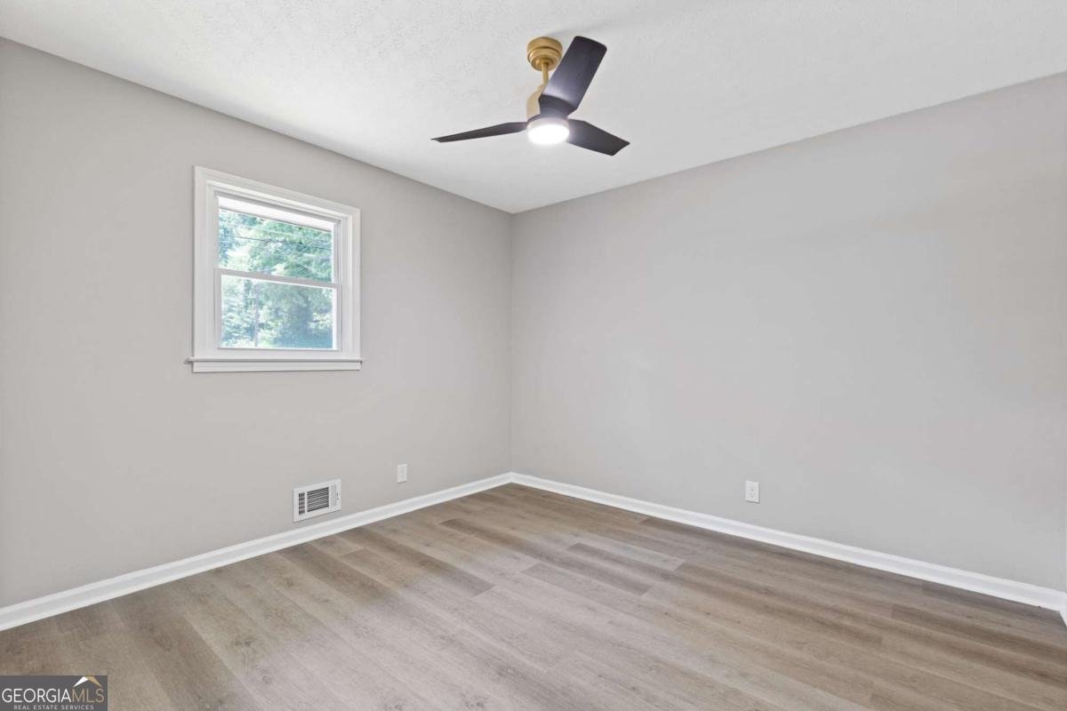 214 Lester Road Lawrenceville - Photo 12