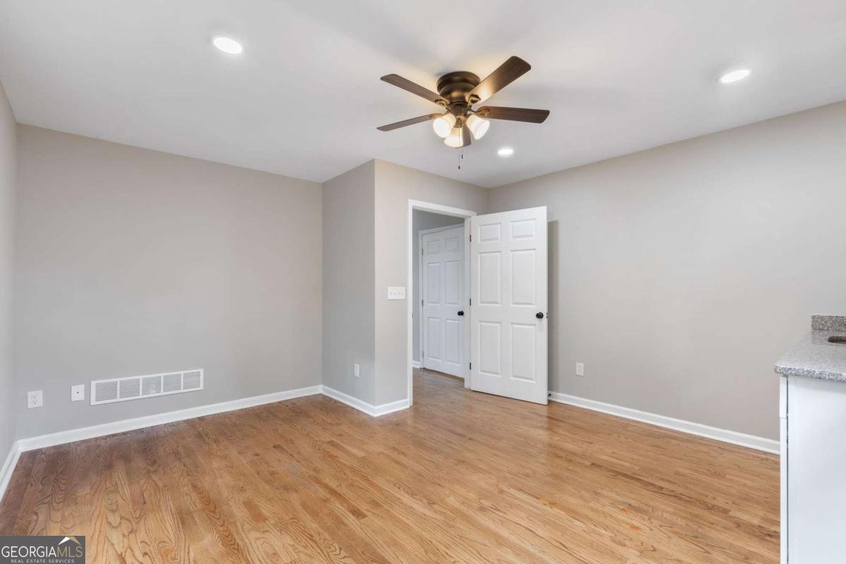 3846 Teresa Terrace Lilburn - Photo 13