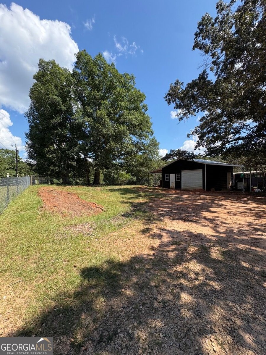 219 Rogers Circle Barnesville - Photo 8