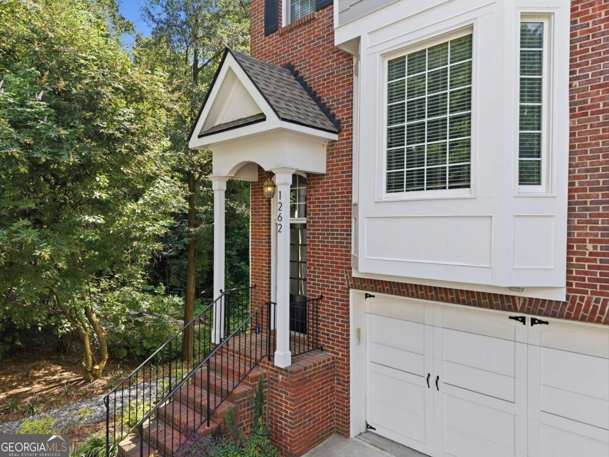 1262 Brickton Drive Atlanta - main photo