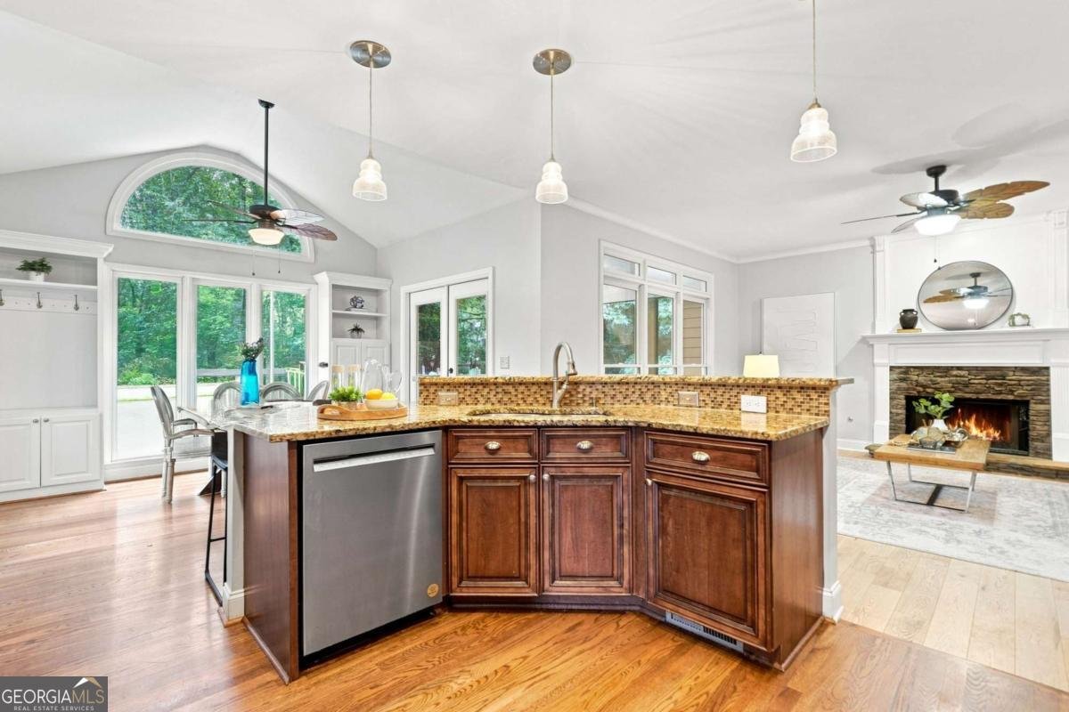 7350 Devonhall Way Johns Creek - Photo 13