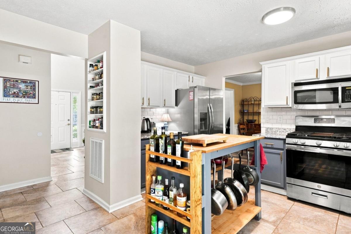 1593 Woodmore Drive Marietta - Photo 6