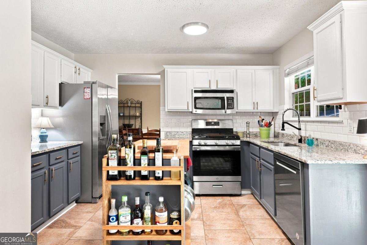 1593 Woodmore Drive Marietta - Photo 7