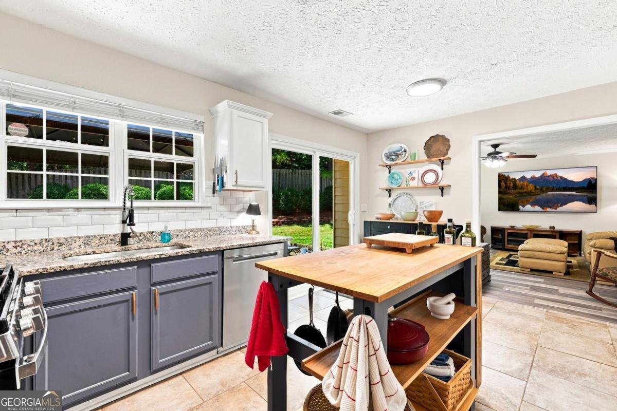 1593 Woodmore Drive Marietta - Photo 8