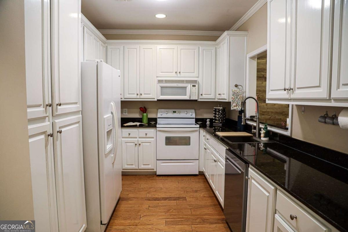 136 Wisteria Drive Winder - Photo 6
