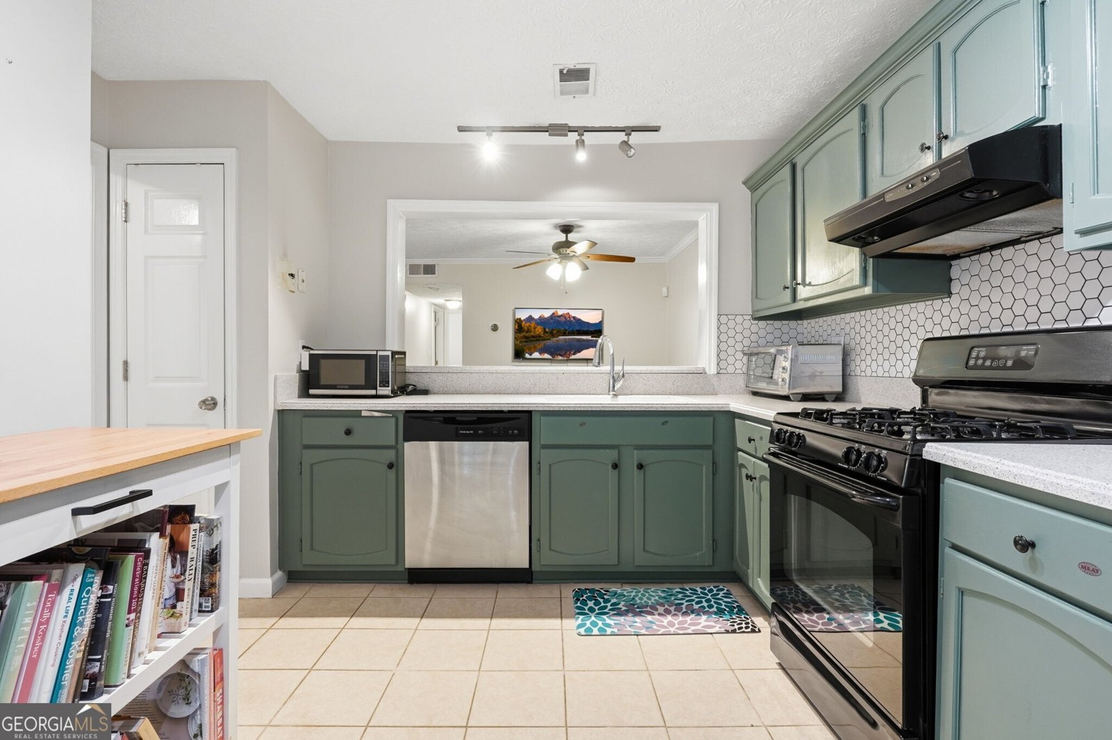 1402 Crossing Drive Atlanta - Photo 10