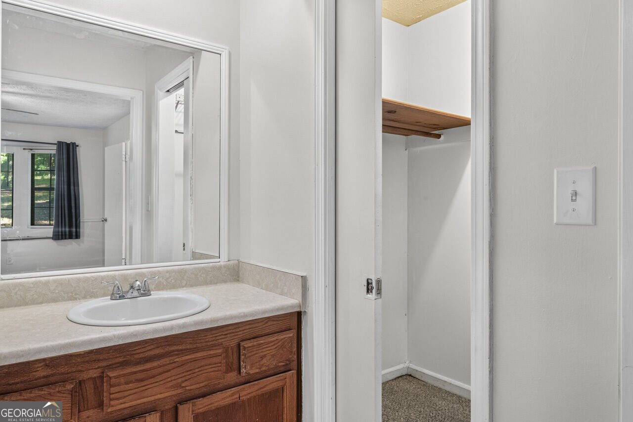 45 Guthrie Place Stockbridge - Photo 18