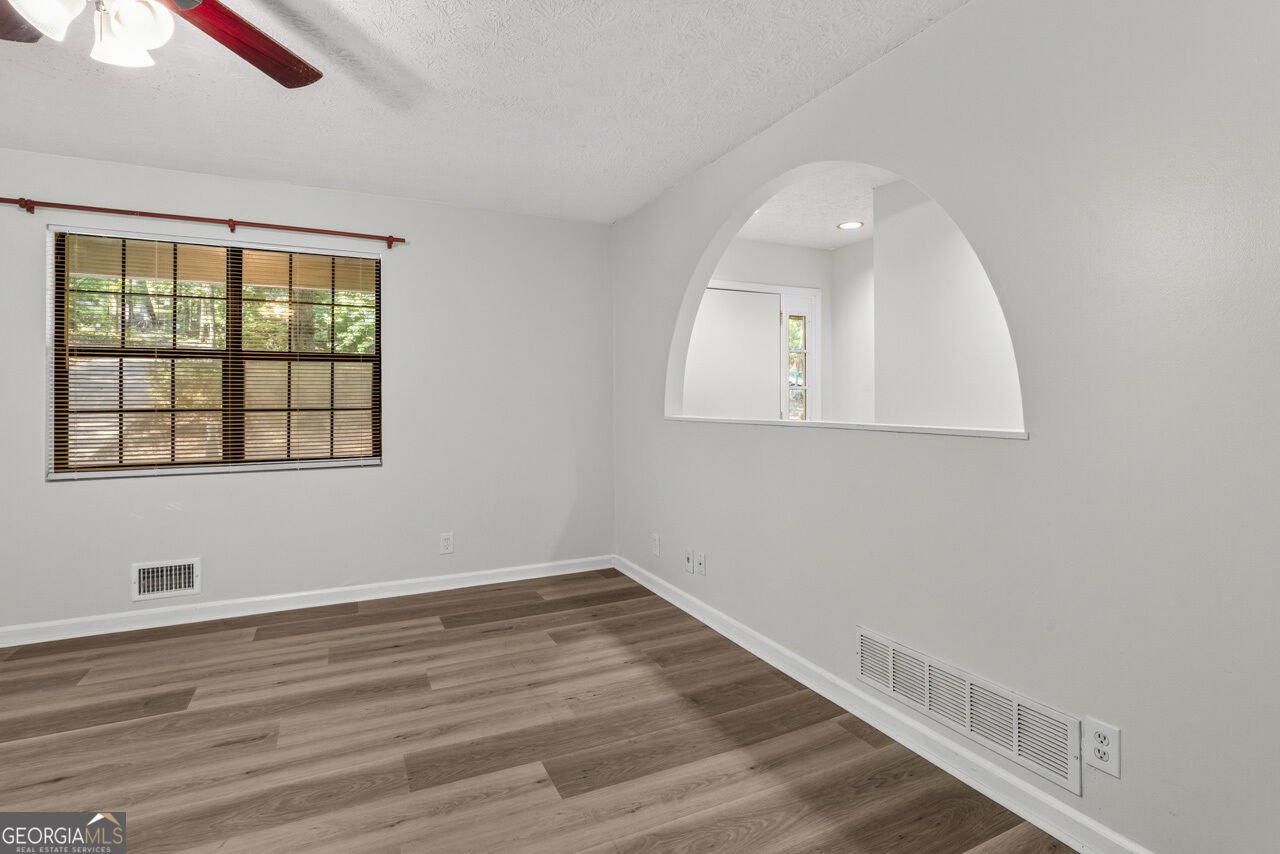 45 Guthrie Place Stockbridge - Photo 6
